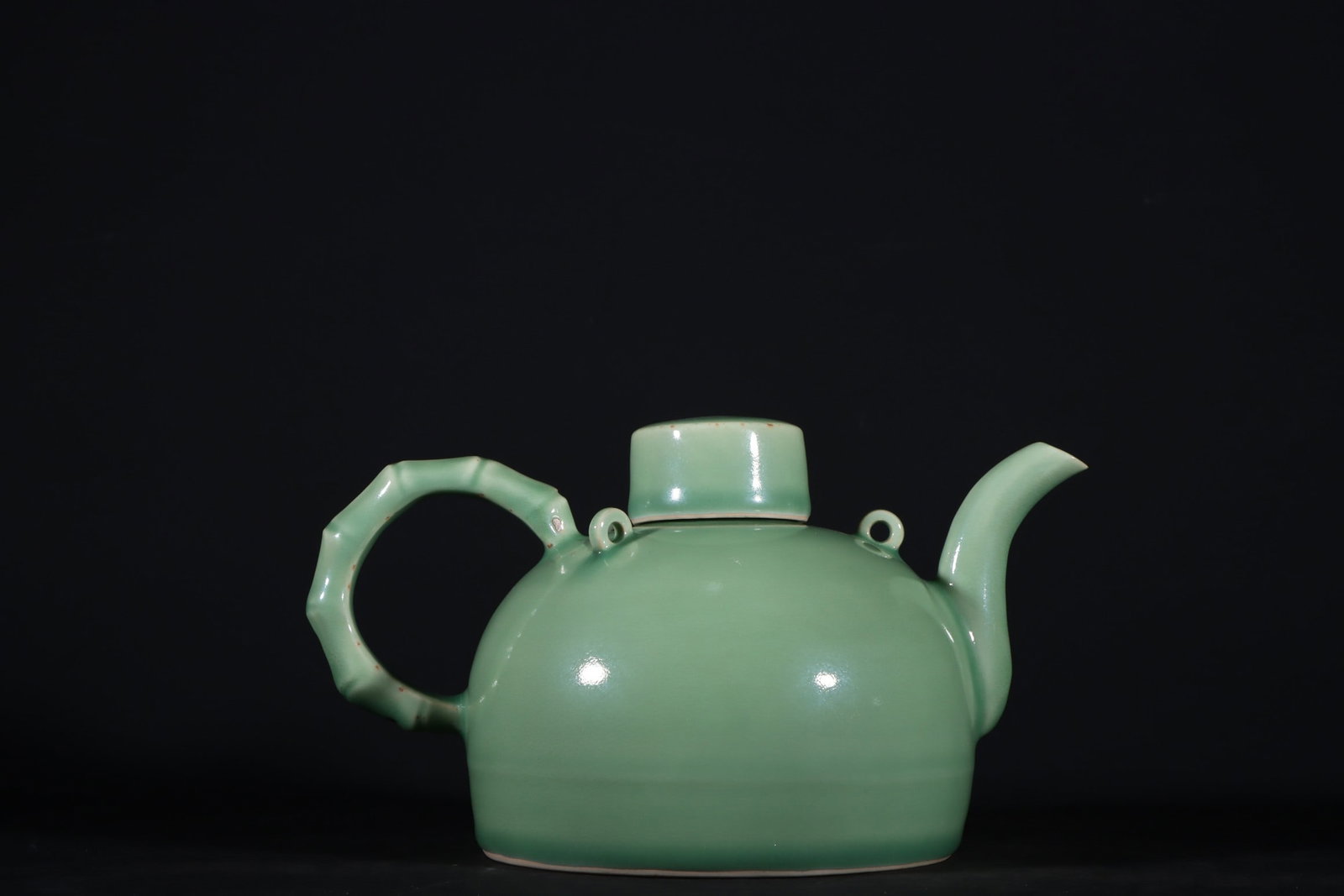 An Exquisite Celadon Glazed Ewer - 3