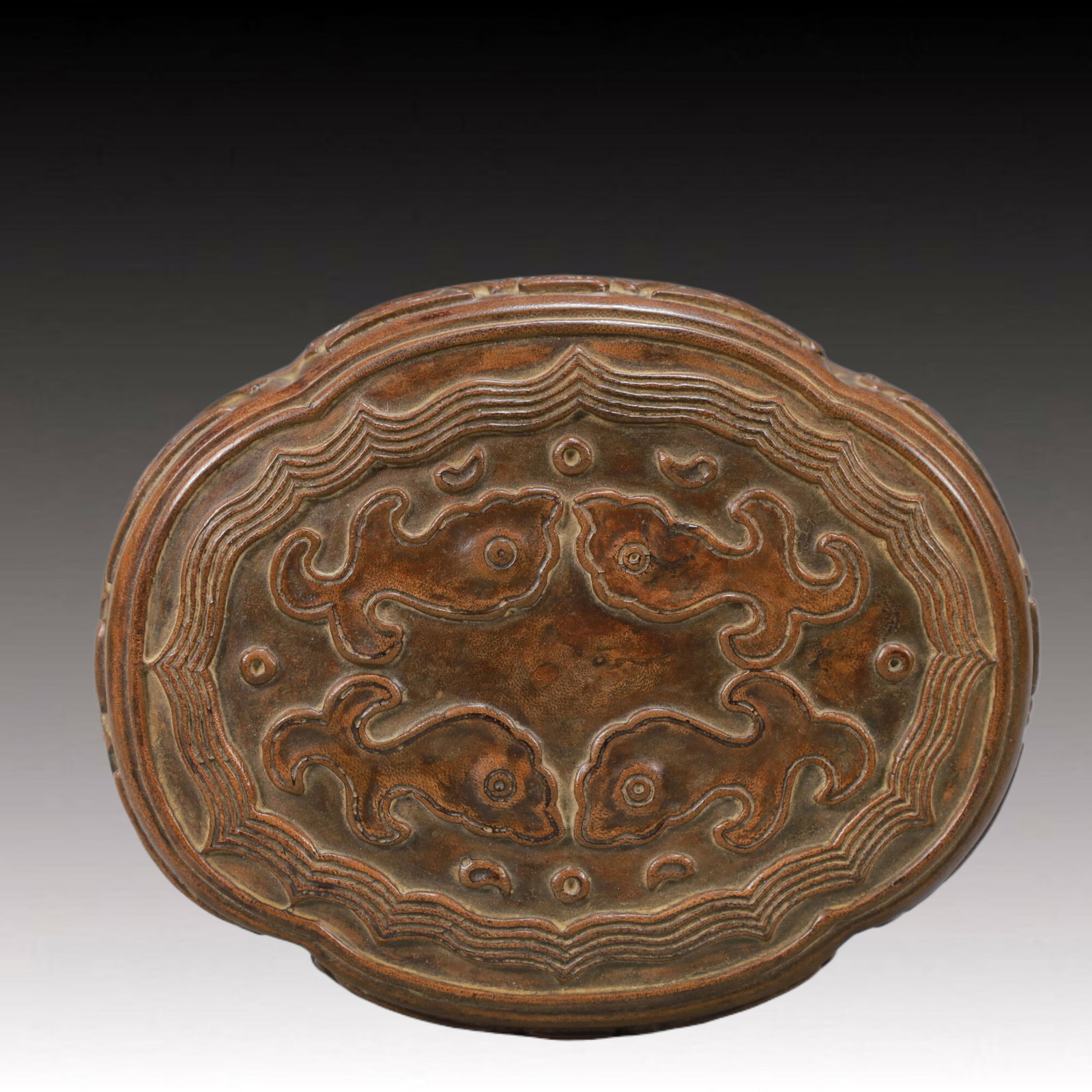 An Exquisite Eaglewood Beast-Face Pattern Cover Box - 4