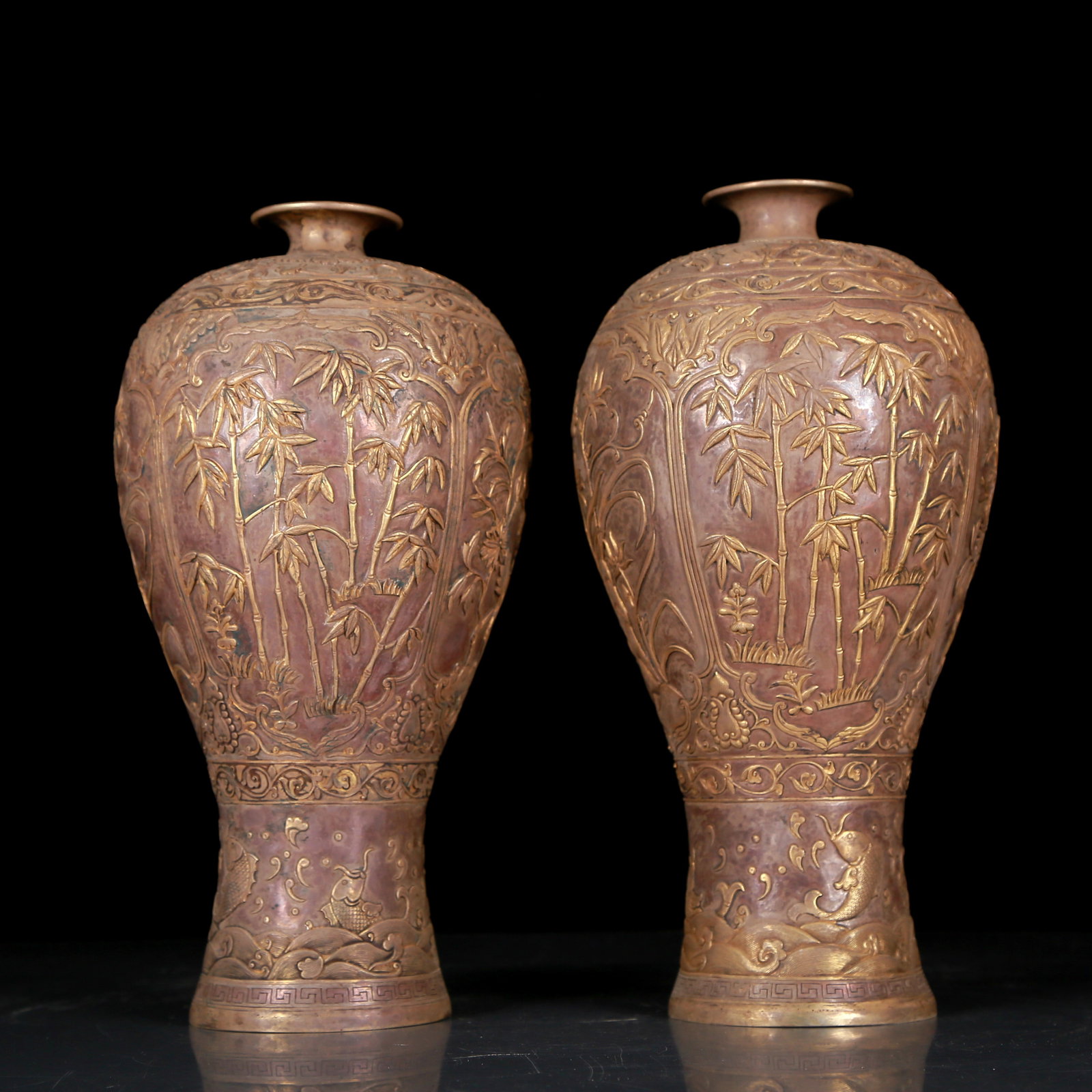 A Pair of Exquisite Gilt Silver Flower and Bird Pattern Vases: A Pair of Exquisite Gilt Silver Flower and Bird Pattern Vases,Qing Dynasty, China ,Size:5.1inx11.4in ,Total Weight:1905g 银鎏金花鸟纹瓶一对，