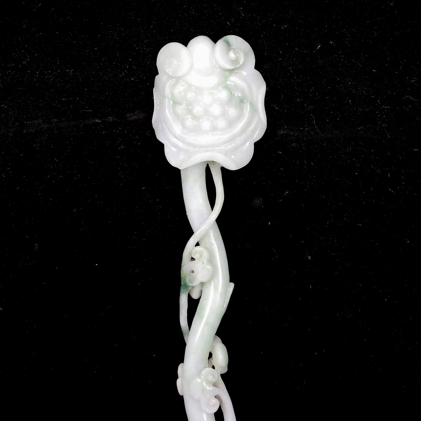 An Exquisite Jadeite Ganoderma lucidum Pattern Ruyi - 2