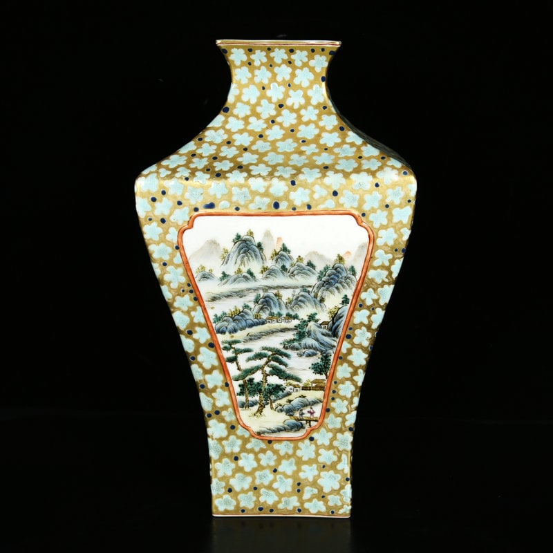 An Exquisite Enamel Landscape Pattern Vase - 2
