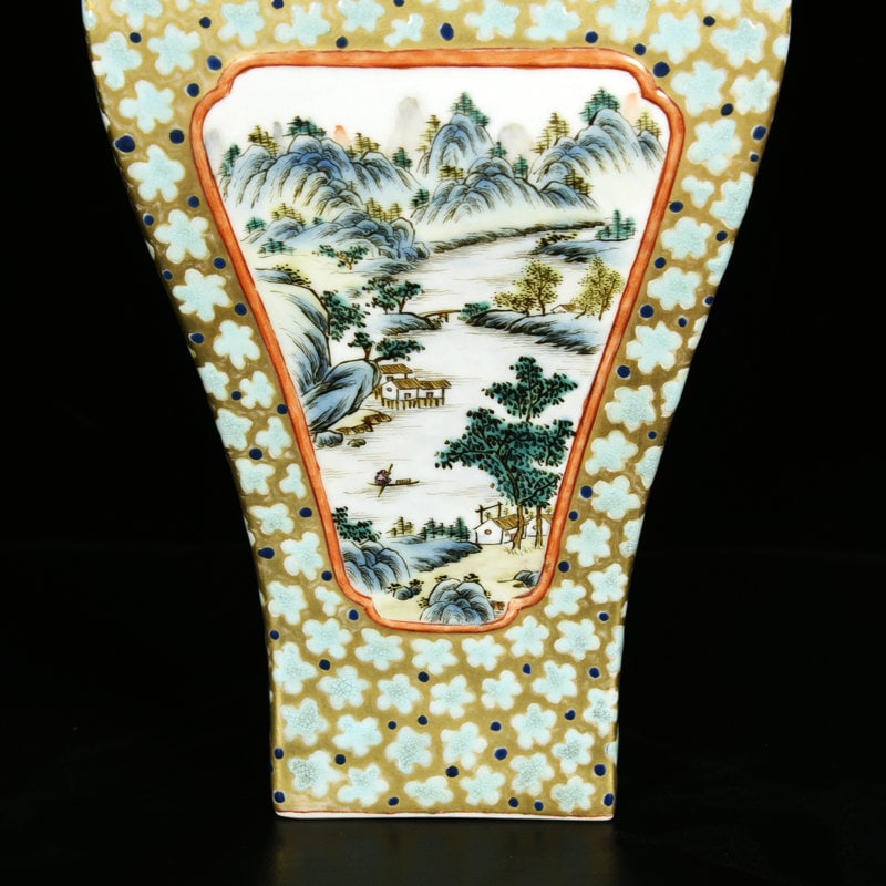 An Exquisite Enamel Landscape Pattern Vase - 6