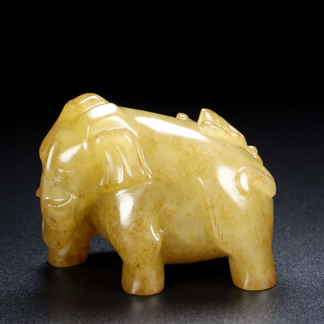 An Archaic Gaogu yu elephant Ornament (1 of 9)