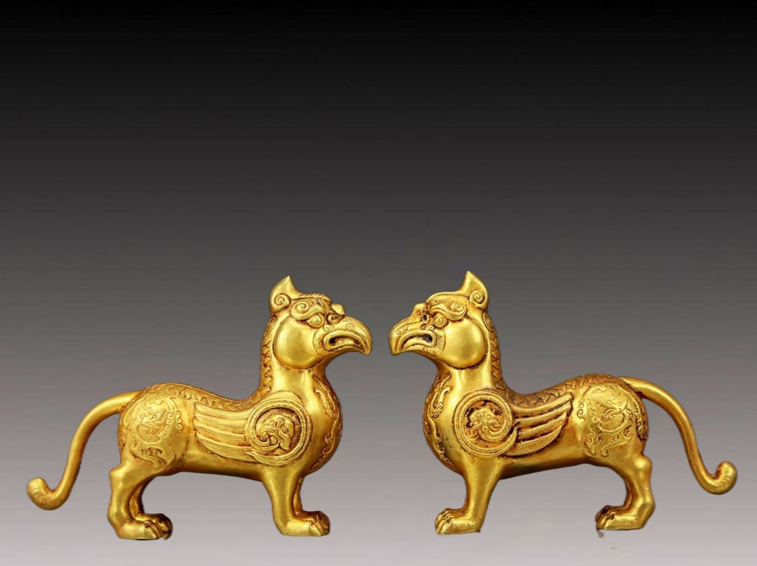 A Pair of Fine Gilt Bronze Auspicious Beast Ornament (1 of 7)