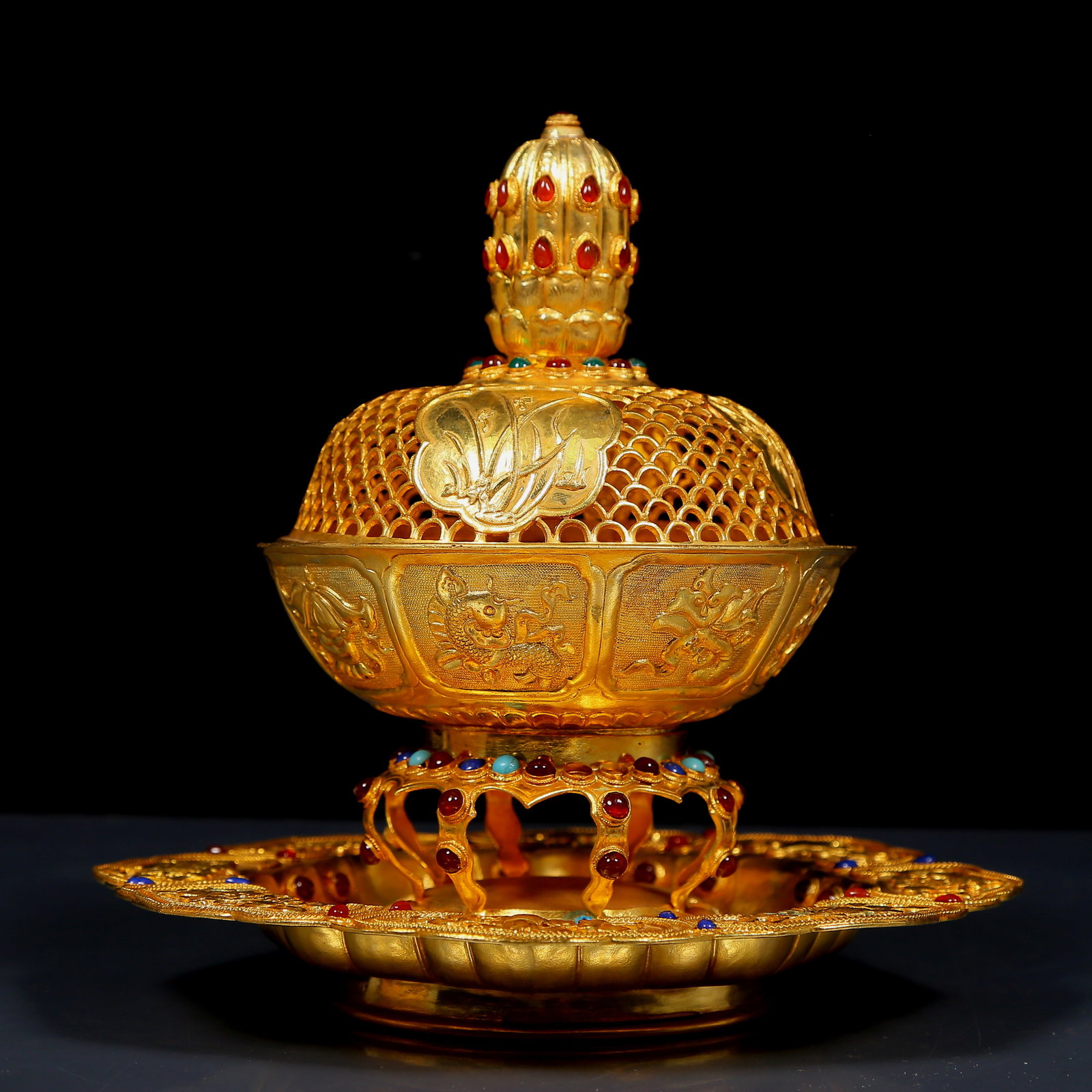 An Exquisite Gilt Bronze Inlaid Gems Eight Treasures Pattern Censer: An Exquisite Gilt Bronze Inlaid Gems Eight Treasures Pattern Censer，Qing Dynasty, China，Size:8.3inx8.7in，Weight:1115g 铜鎏金嵌宝石八ê