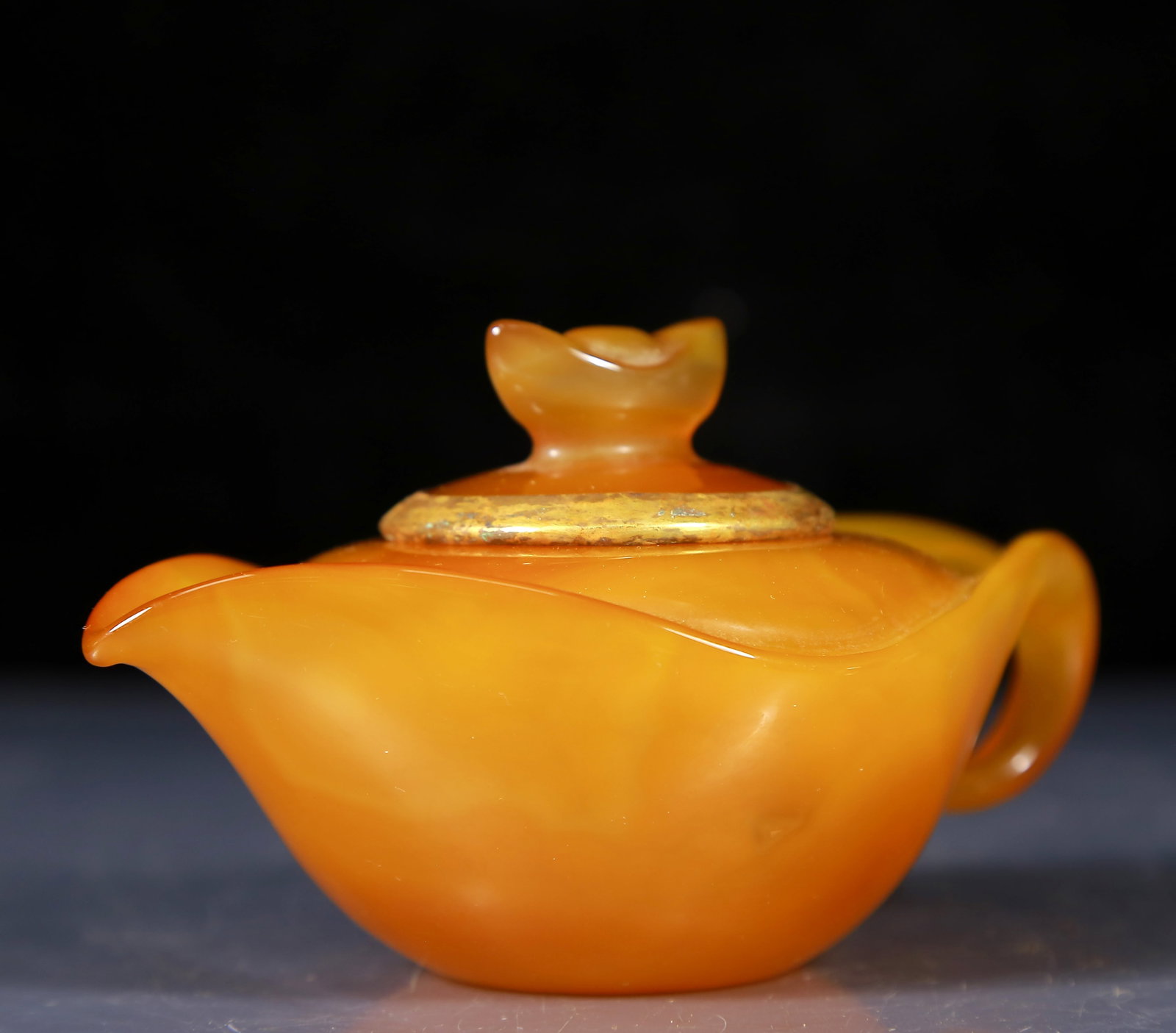 An Exquisite Agate Teapot - 4