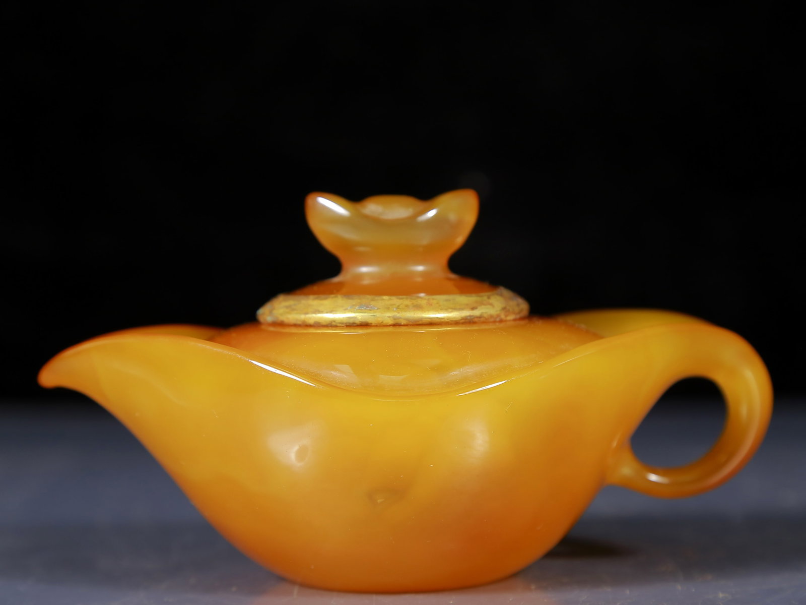 An Exquisite Agate Teapot - 5