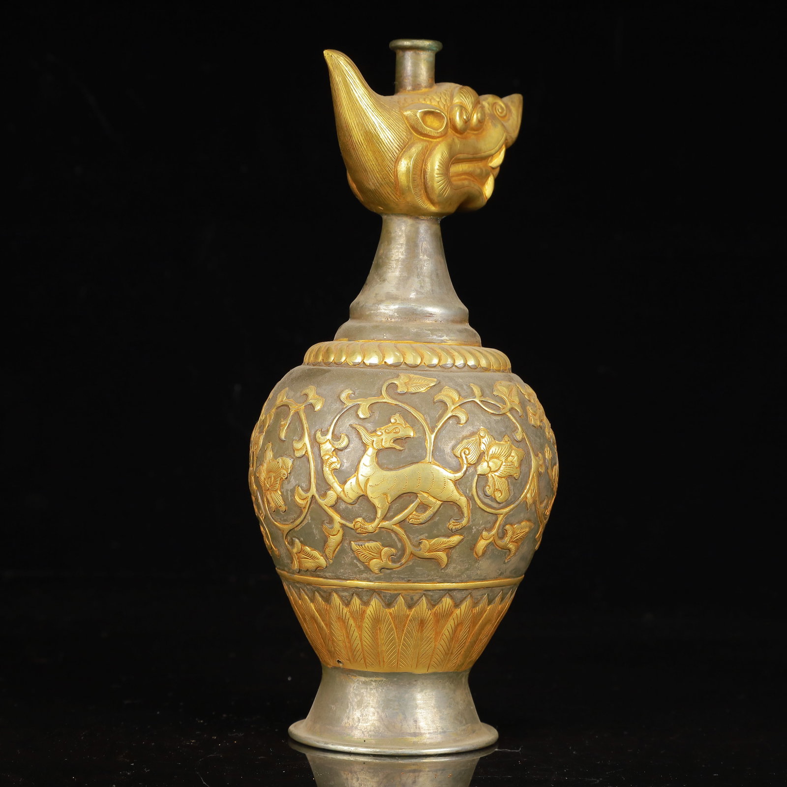 An Exquisite Gilt Silver Auspicious Beast Pattern Vase - 4