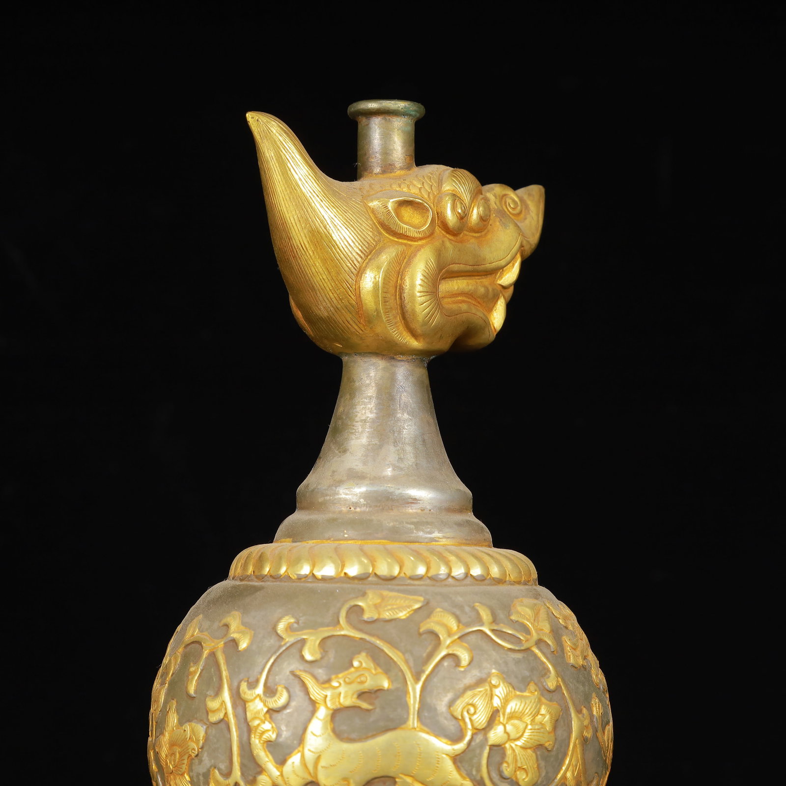 An Exquisite Gilt Silver Auspicious Beast Pattern Vase - 5