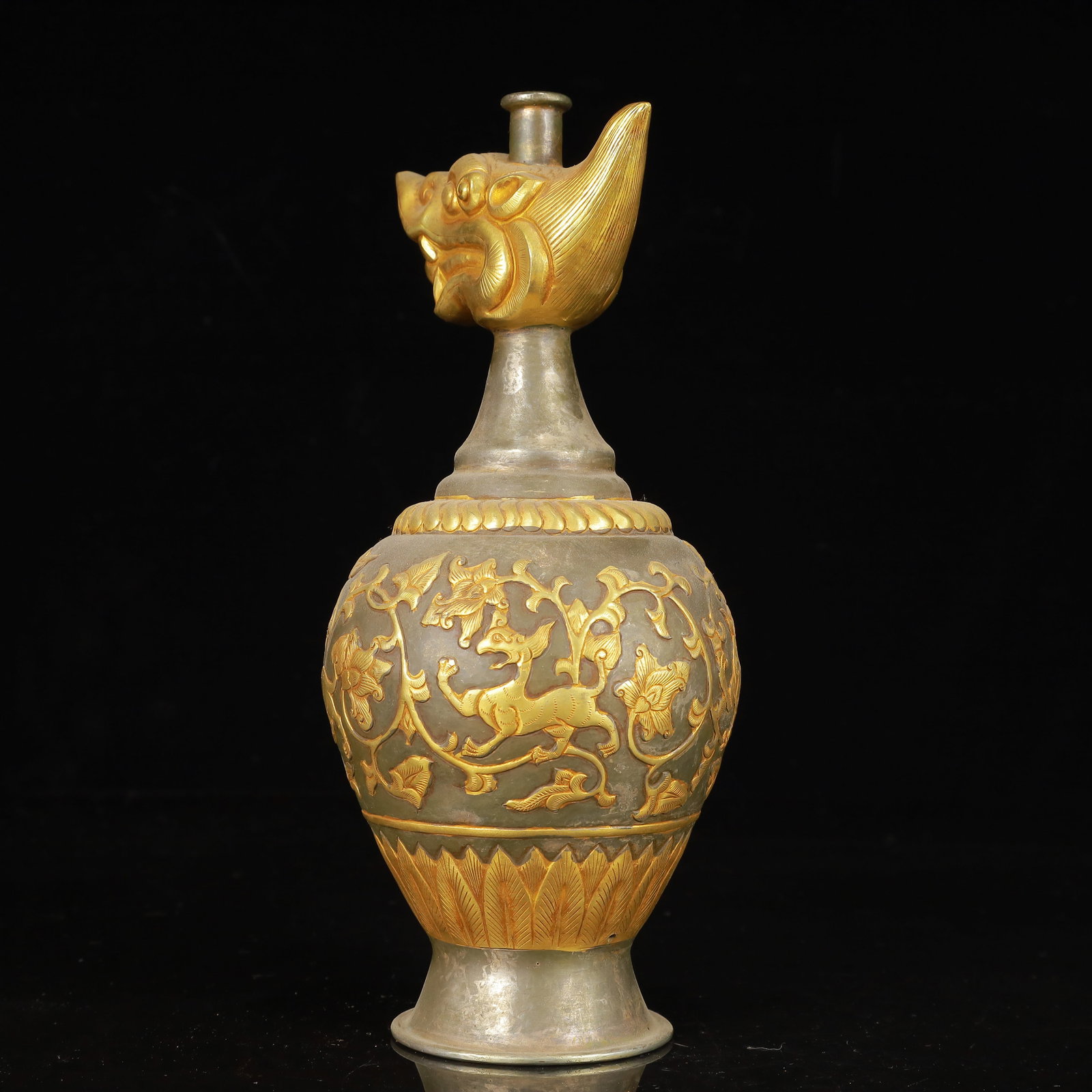 An Exquisite Gilt Silver Auspicious Beast Pattern Vase - 8