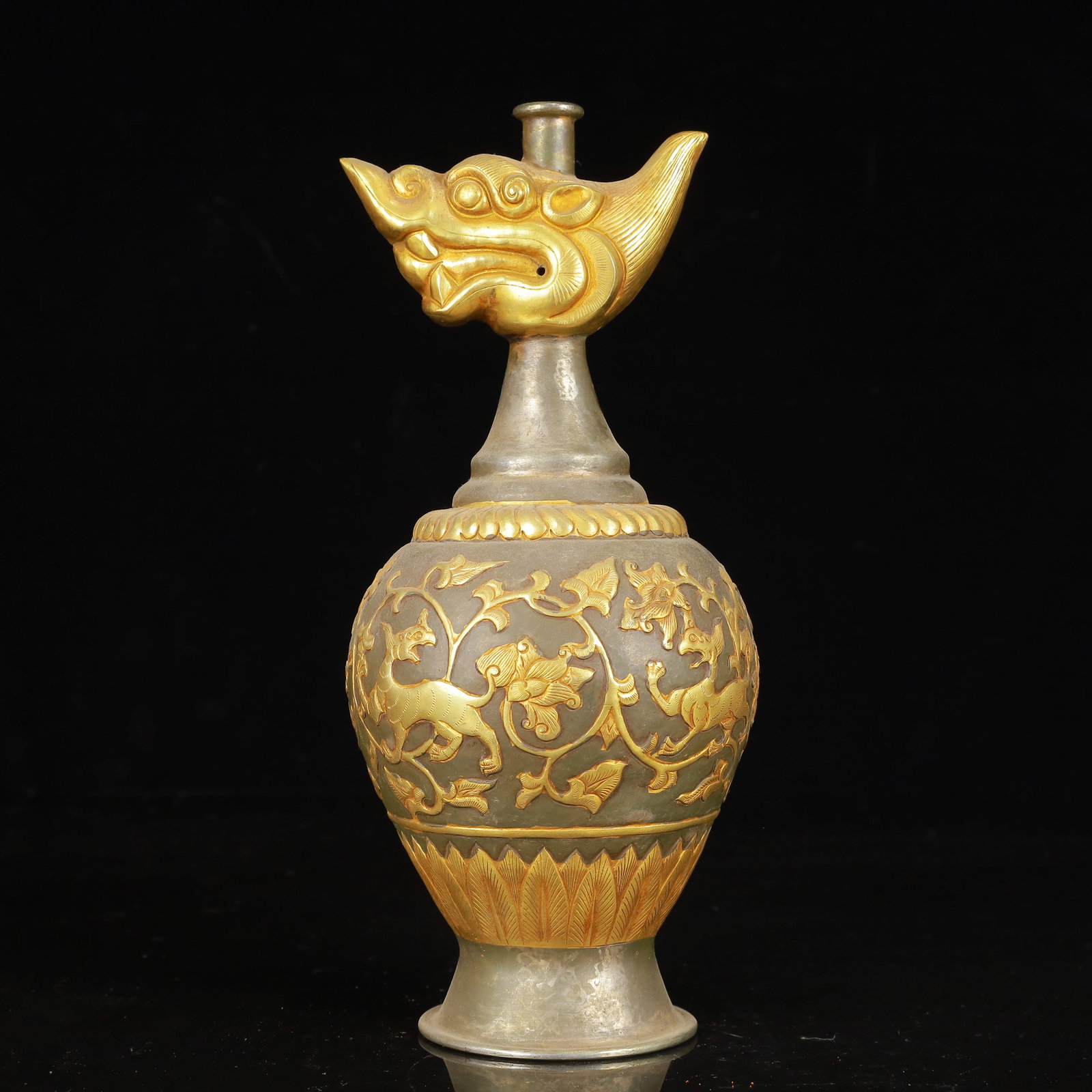 An Exquisite Gilt Silver Auspicious Beast Pattern Vase - 9