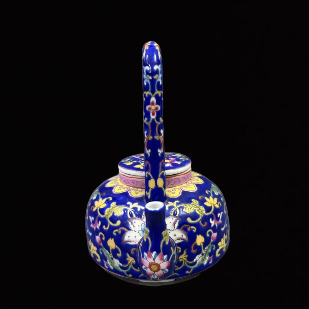 An Exquisite Enamel Lotus Pattern Loop-Handled Pot - 2