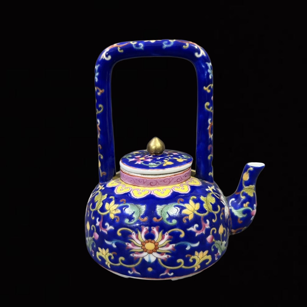 An Exquisite Enamel Lotus Pattern Loop-Handled Pot - 3