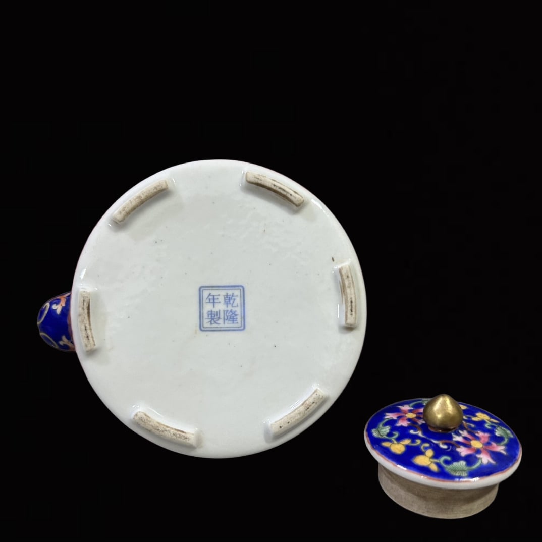An Exquisite Enamel Lotus Pattern Loop-Handled Pot - 6