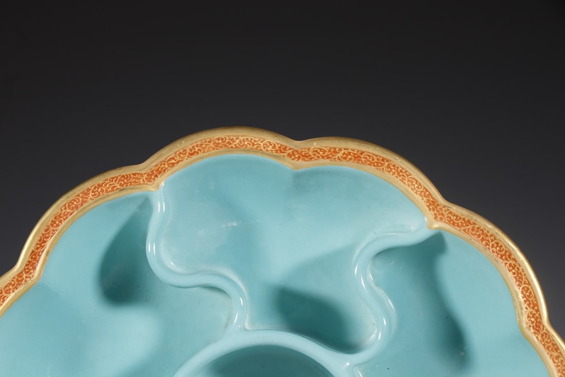 An Exquisite Enamel Flower Pattern Box - 8