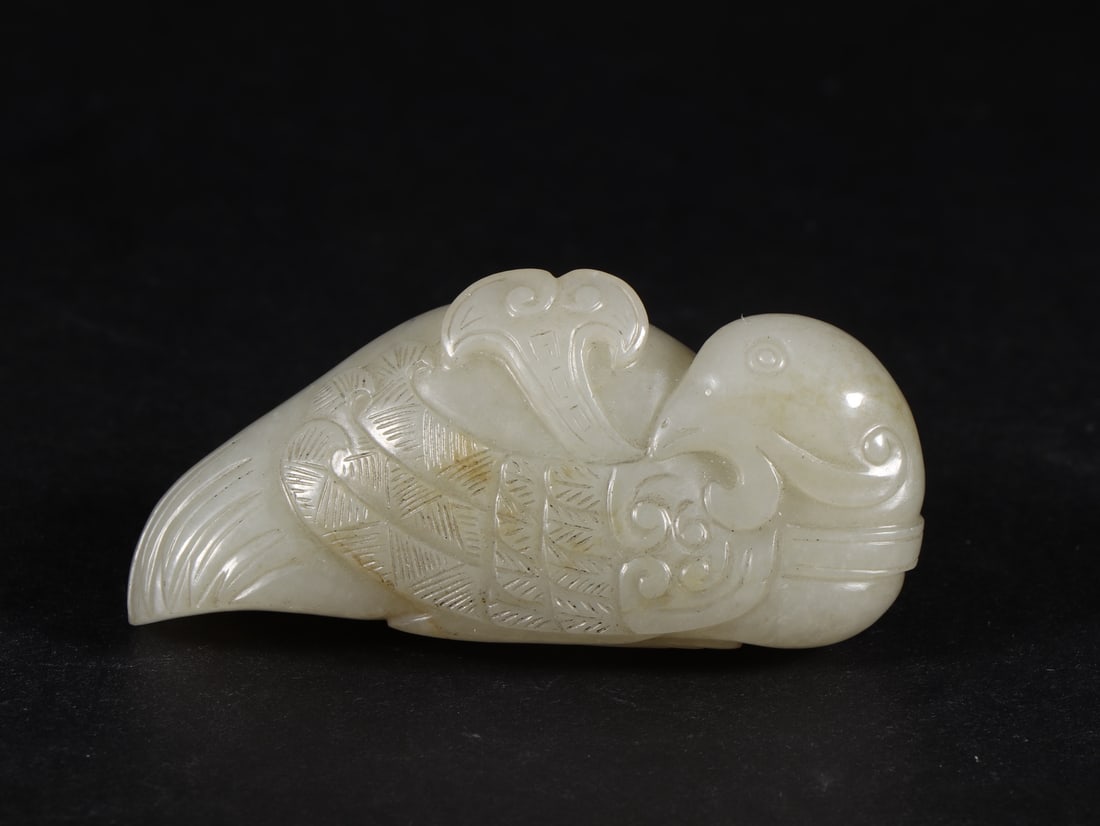 An Exquisite White Jade Phoenix Ornament (1 of 9)