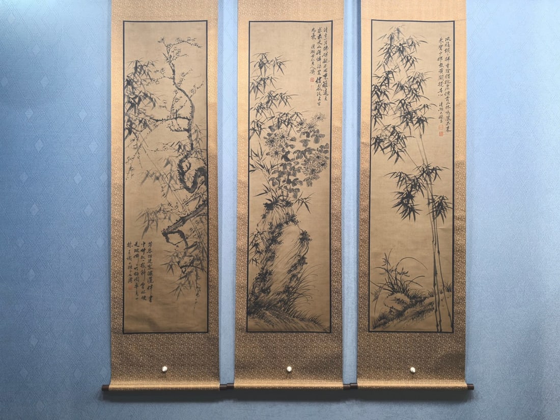 A Set of Chinese Vertical Scroll Ink Painting of Flower on Papers: A Set of Chinese Vertical Scroll Ink Painting of Flower on Paper,Shi Tao,Size:13.7inx51.8in 一套中国水墨花卉画立轴,石涛