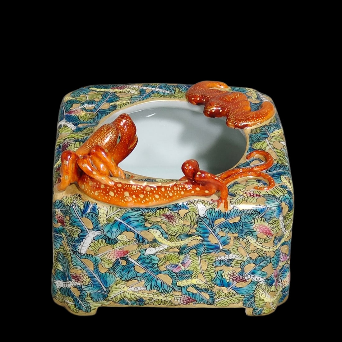 An Exquisite Famille-Rose Bats Pattern Water Pot (1 of 8)