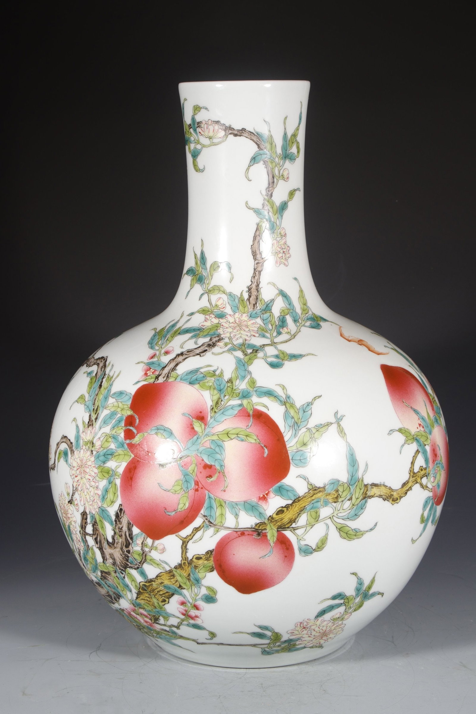 A Huge Enamel Bats and Peach Pattern Vase: A Huge Enamel Bats and Peach Pattern Vase,Qing Dynasty,China,Qianlong Six-character Mark,Size:21.3inx7.5in 珐琅彩蝙蝠桃子纹瓶,中国