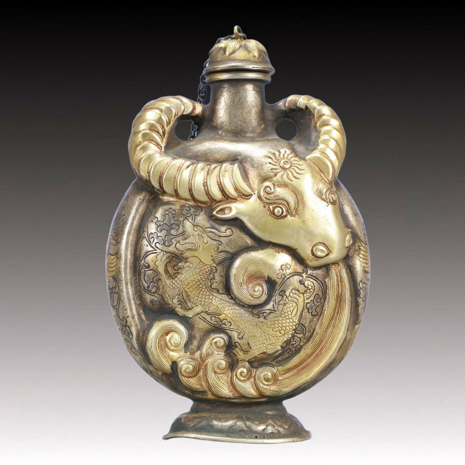 A Rare Gilt Silver Buffalo Pattern Snuff Bottle - 4
