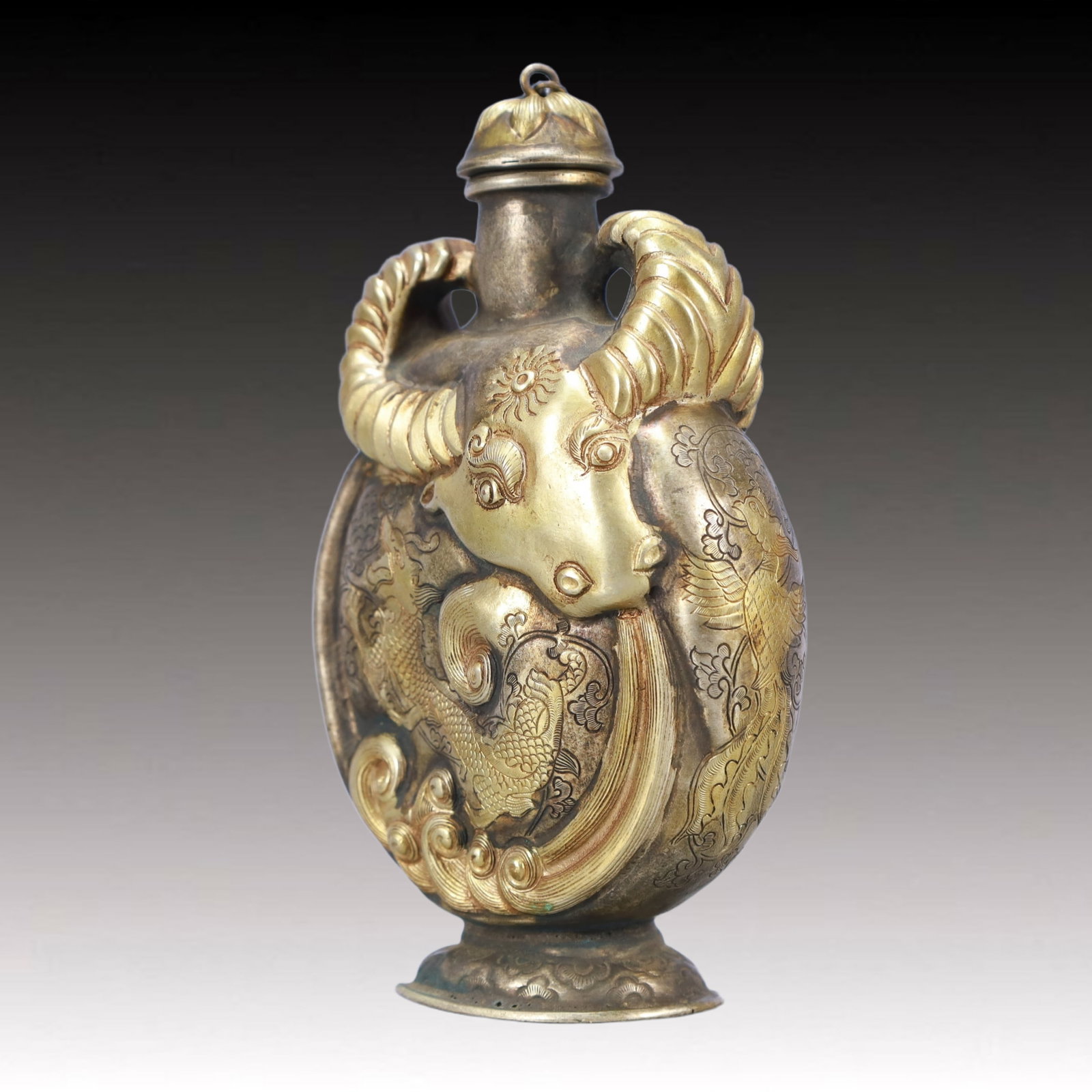 A Rare Gilt Silver Buffalo Pattern Snuff Bottle - 5