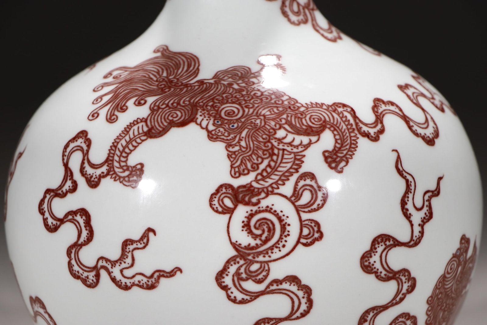 An Exquisite Underglaze-Red Lion Pattern Vase - 6