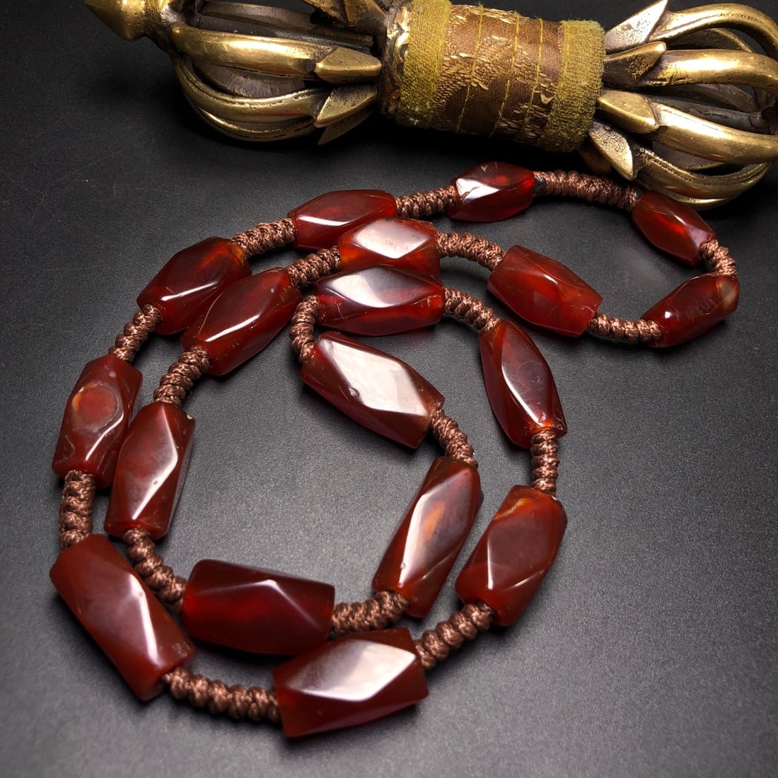 A Precious Agate Necklace - 4