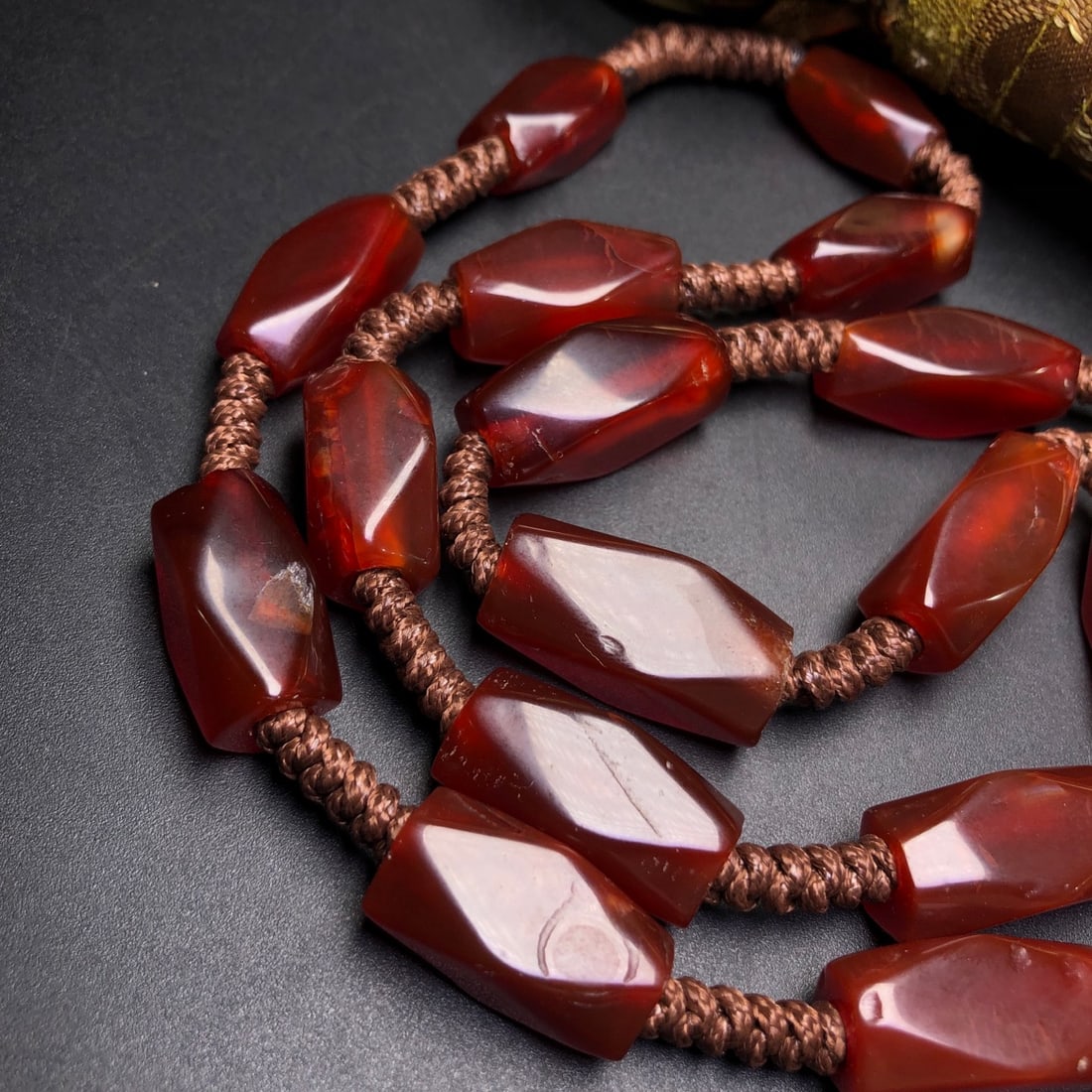 A Precious Agate Necklace - 7