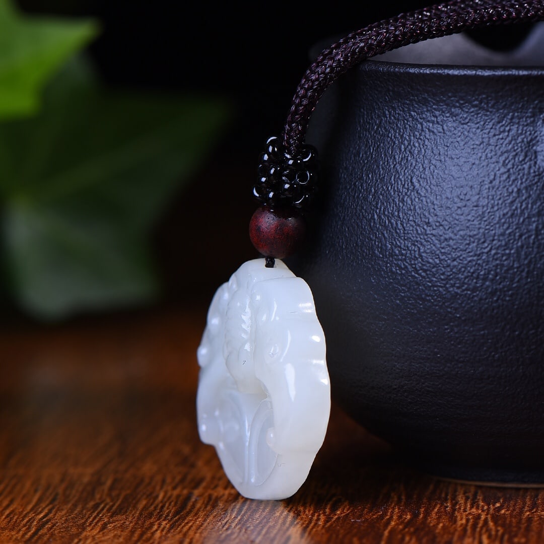 An Exquisite White Jade Bats Pattern Pendant - 3