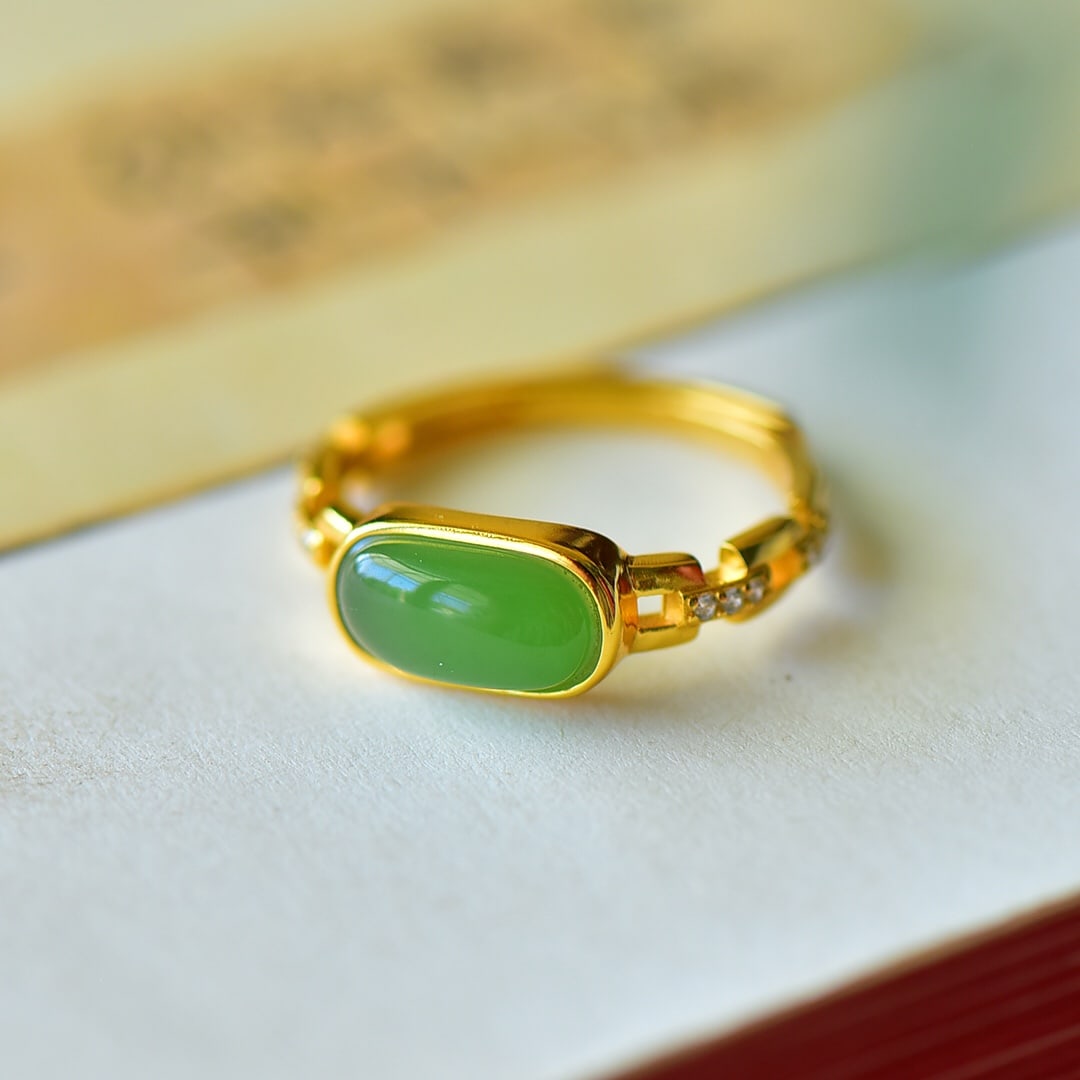 A Pair of Exquisite Sterling Silver-Gold Plated Inlaid Jasper Ring,Inlaid Diamond: A Pair of Exquisite Sterling Silver-Gold Plated Inlaid Jasper Ring,Inlaid Diamond,Size:0.3inx0.5in 纯银镀金镶碧玉戒指,嵌钻石