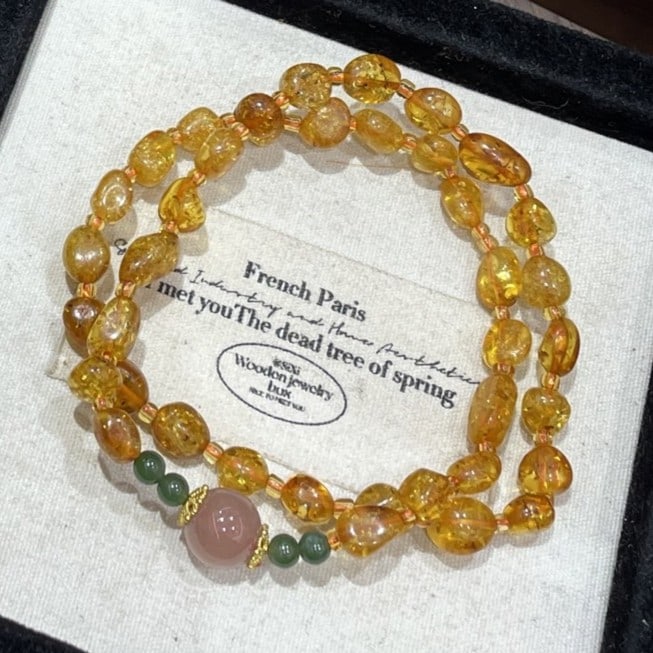 An Exquisite Amber Bracelet - 2