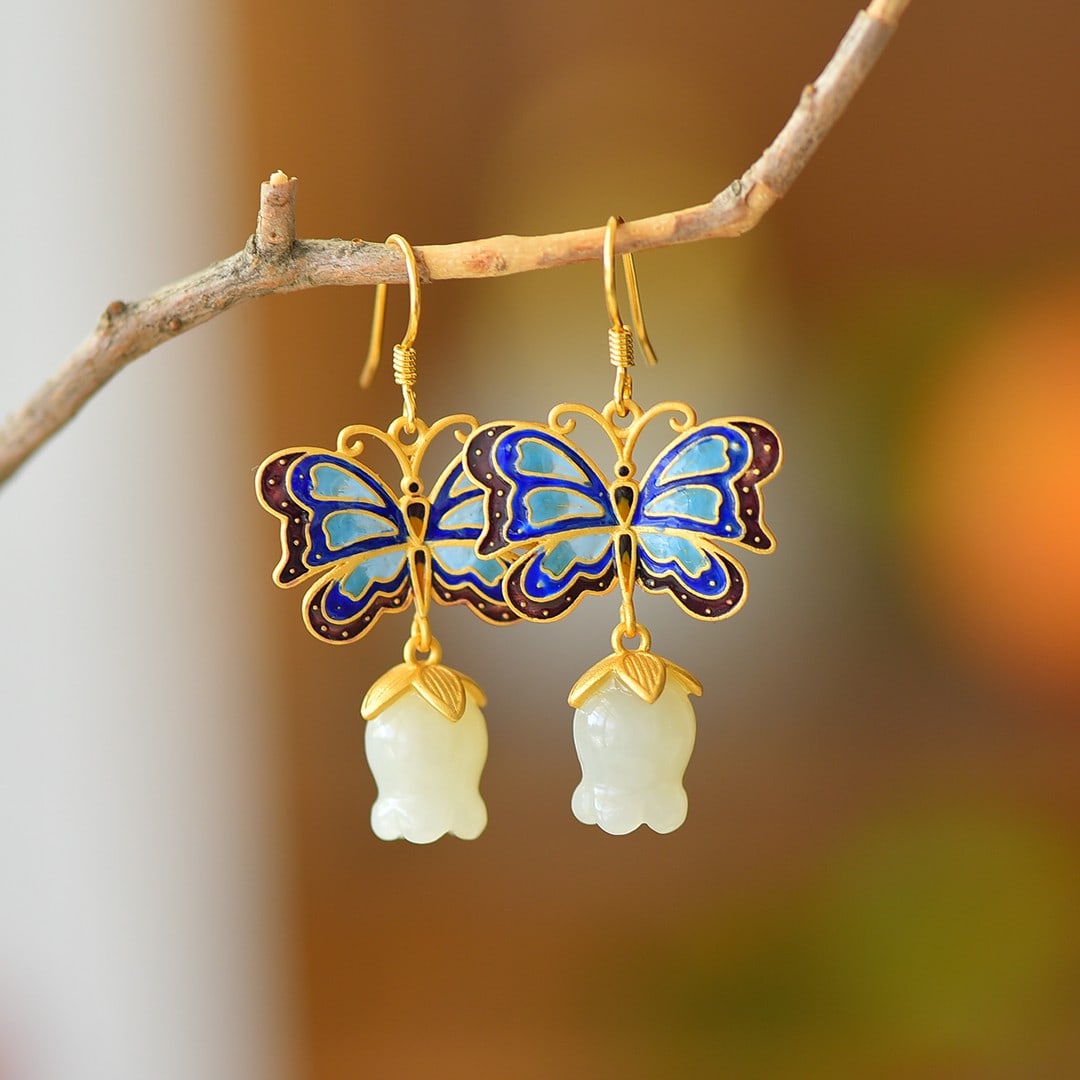A Pair of Exquisite Sterling Silver-Gold Plated Inlaid White Jade Earrings: A Pair of Exquisite Sterling Silver-Gold Plated Inlaid White Jade Earrings 一对纯银镀金镶白玉耳环