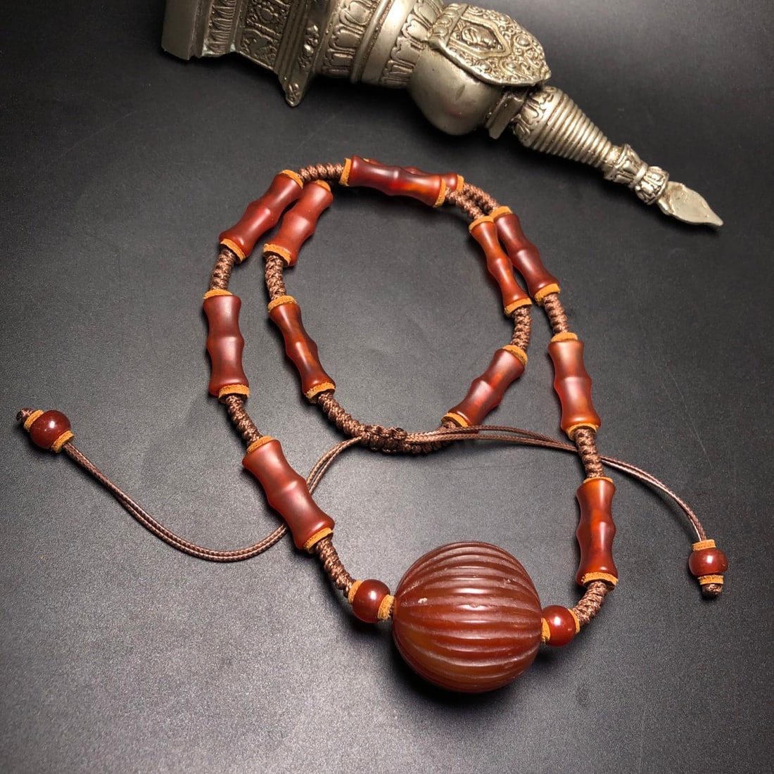 A Precious Agate Necklace - 2