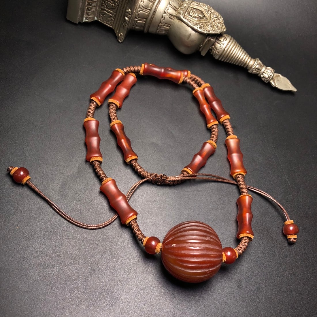 A Precious Agate Necklace - 6