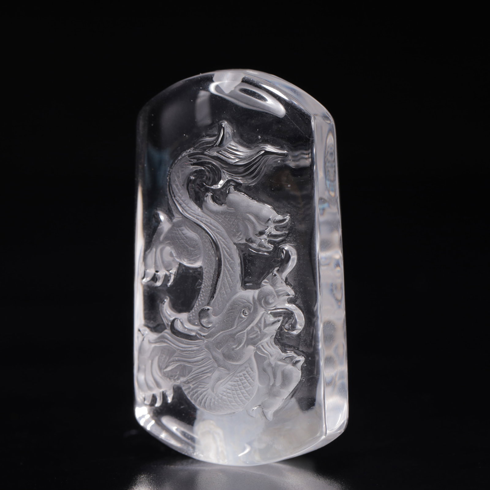 An Exquisite Crystal Dragon Pattern Pendant - 2