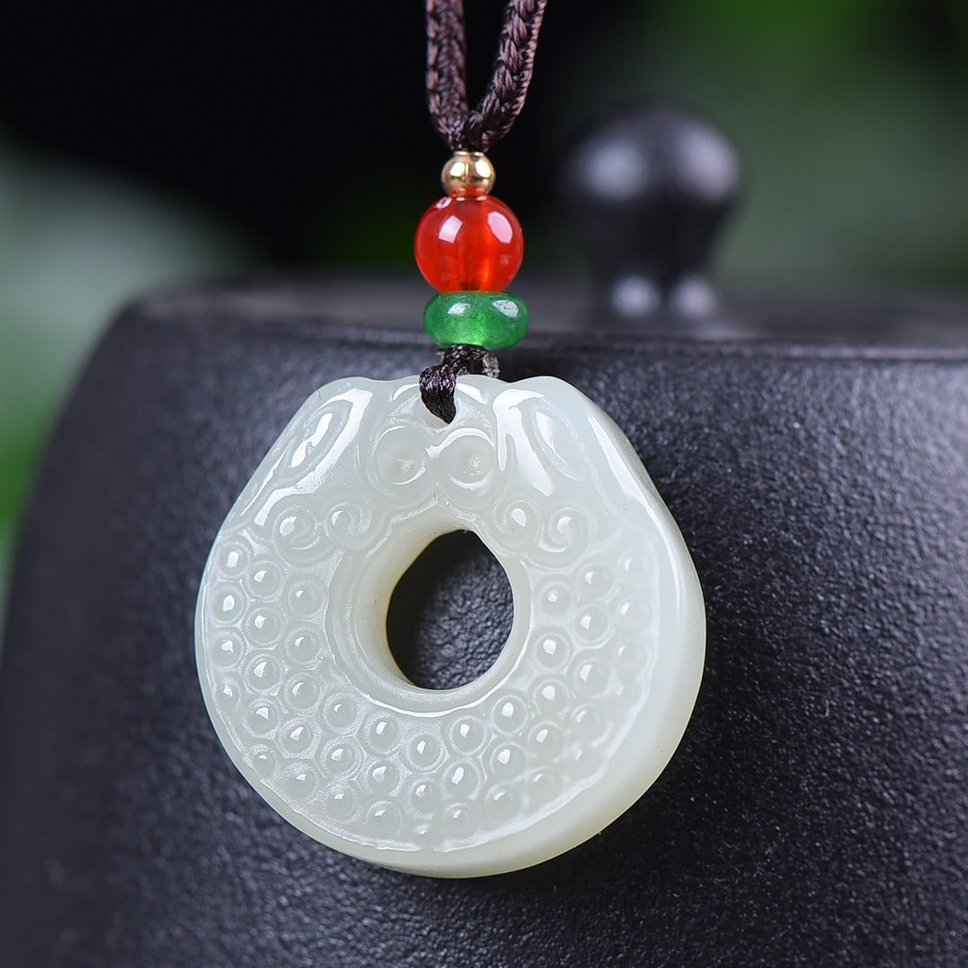An Exquisite White Jade Dragon Pattern Pendant - 4