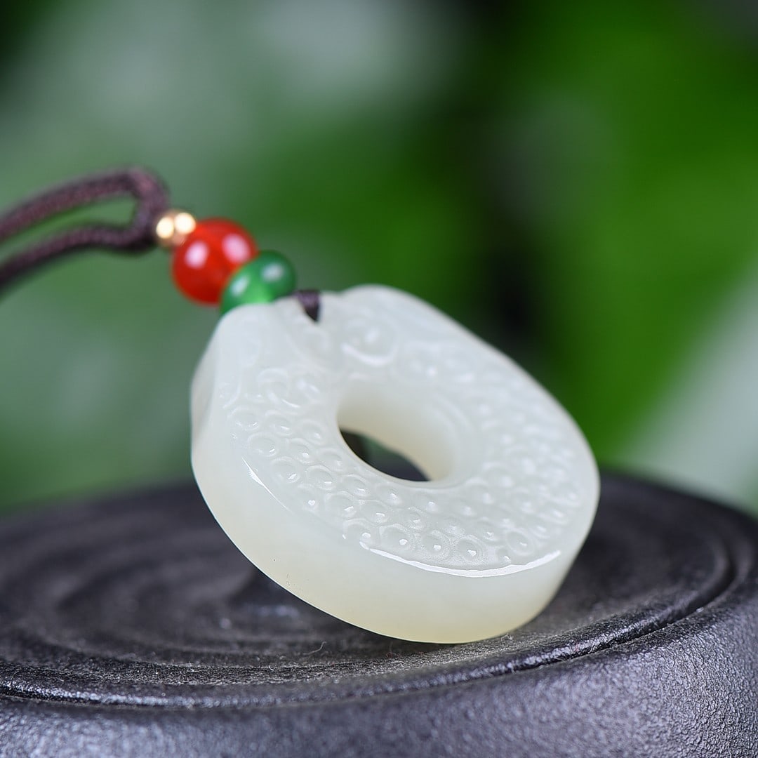 An Exquisite White Jade Dragon Pattern Pendant - 5