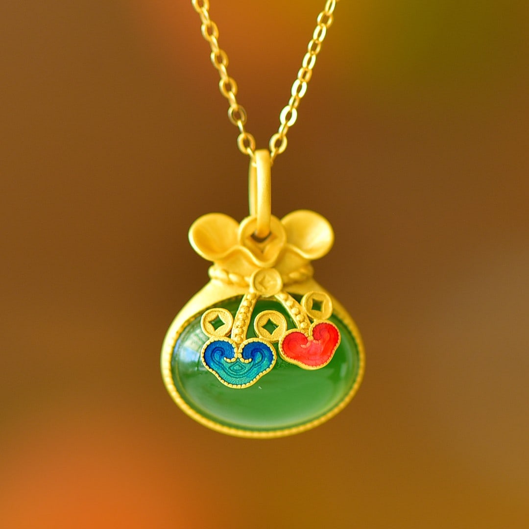 An Exquisite Sterling Silver-Gold Plated Inlaid Jasper Enamel Pendant: An Exquisite Sterling Silver-Gold Plated Inlaid Jasper Enamel Pendant 纯银镀金镶碧玉珐琅吊坠