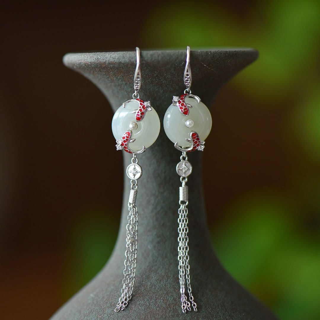 A Pair of Exquisite Sterling Silver Inlaid White Jade Earrings,Inlaid Diamond: A Pair of Exquisite Sterling Silver Inlaid White Jade Earrings,Inlaid Diamond,Size:0.6inx0.6in 一对纯银镶白玉耳环,嵌钻石