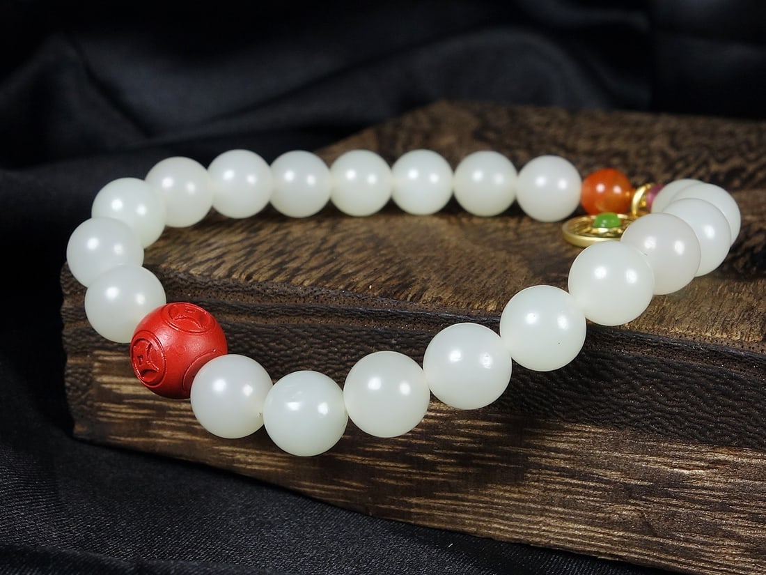 An Exquisite White Jade Bracelets - 3
