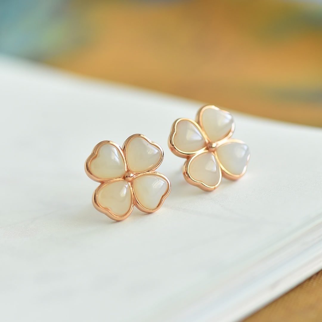 A Pair of Exquisite Sterling Silver-Gold Plated Inlaid White Jade Earrings: A Pair of Exquisite Sterling Silver-Gold Plated Inlaid White Jade Earrings, 一对纯银镀金镶白玉耳钉