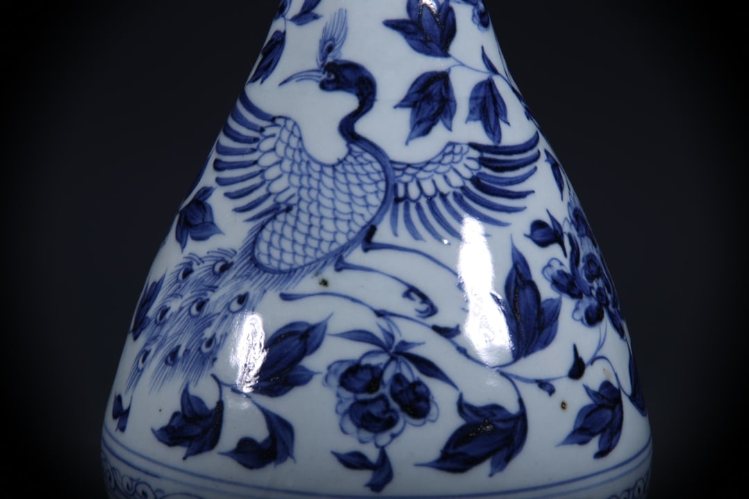 Blue and White Phoenix Pattern Vase - 7