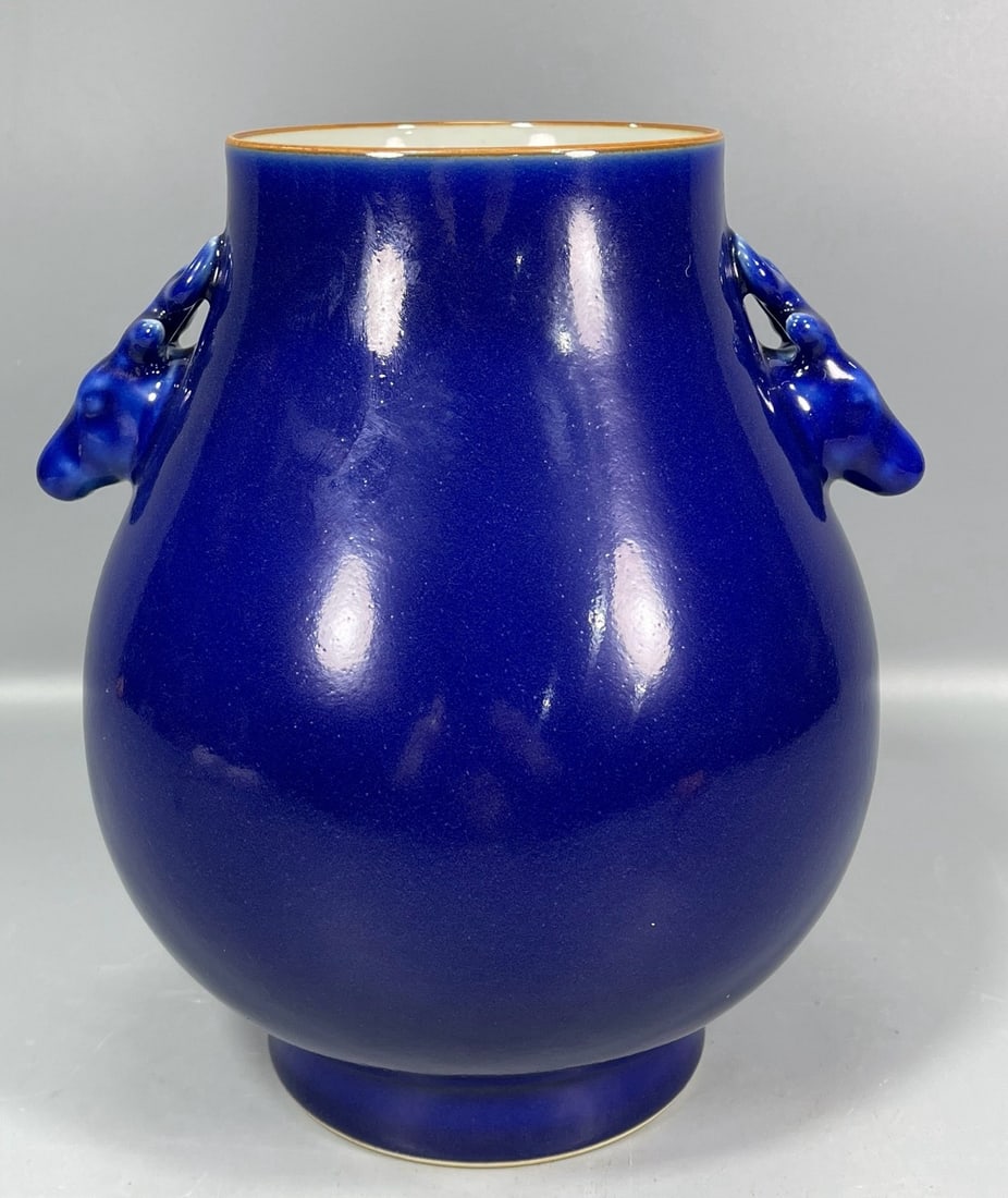 A Exquisite Ji Blue Glazed Deer Head Vase: A Exquisite Ji Blue Glazed Deer Head Vase,Qing Time of China,With Mark,Size:9.4inx7.9in 霁蓝釉鹿首瓶,中国清代,带款