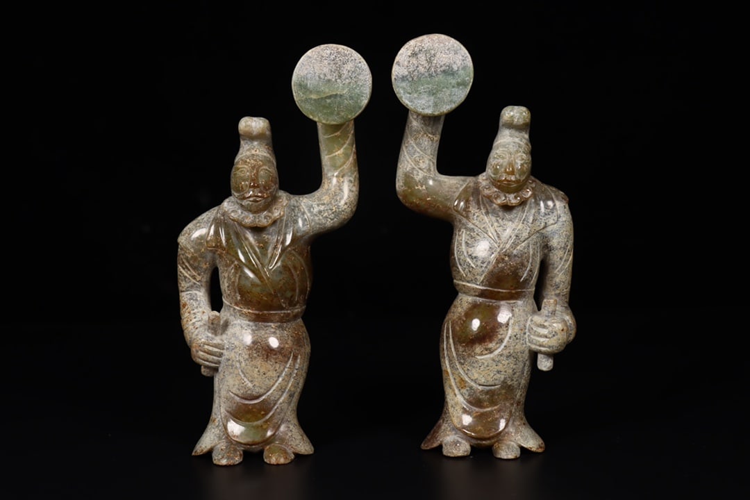 A pair of Exquisite Gaogu Jade Figures Ornament (1 of 9)