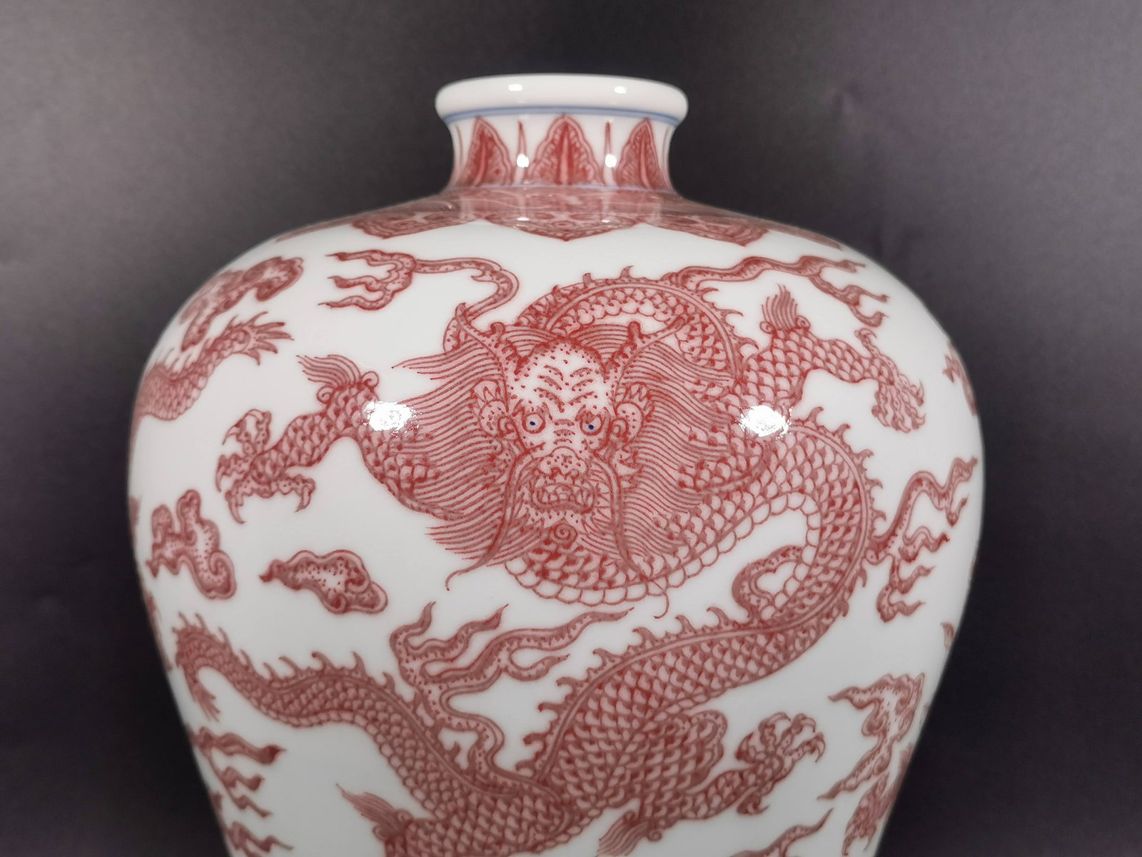A Exquisite Underglaze-Red Dragon Pattern Vase - 2