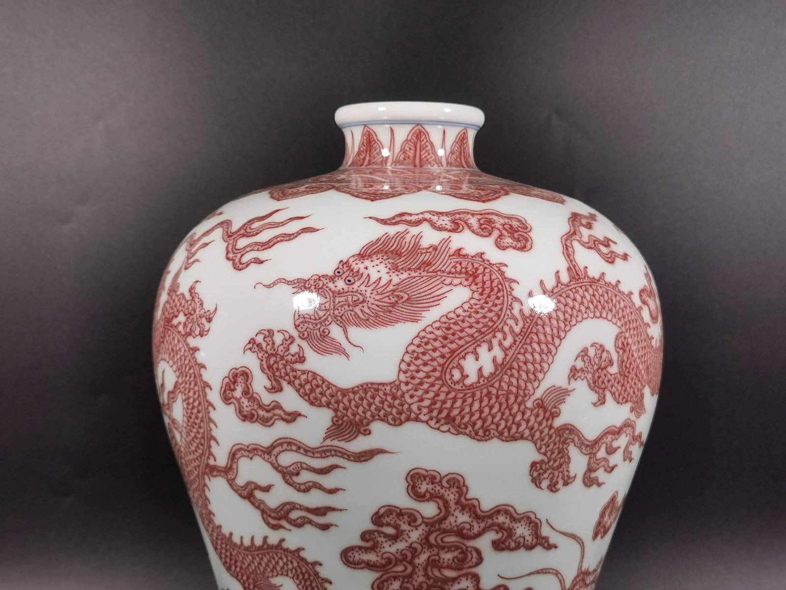 A Exquisite Underglaze-Red Dragon Pattern Vase - 6