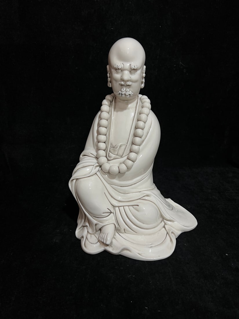 A Exquisite Blan De Chine Arhat Ornament: A Exquisite Blan De Chine Arhat Ornament,Ming Dynasty, China,With Mark,Size:12.6in 德化瓷罗汉摆件,中国明代,带款