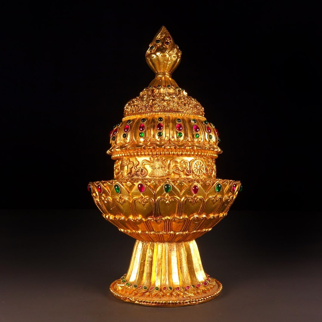 A Exquisite Gilt Bronze Inlaid Gems Jar: A Exquisite Gilt Bronze Inlaid Gems Jar,Ming Dynasty, China,Size:10.6inx5.5in,Weight:721g 铜鎏金嵌宝石罐,中国明代