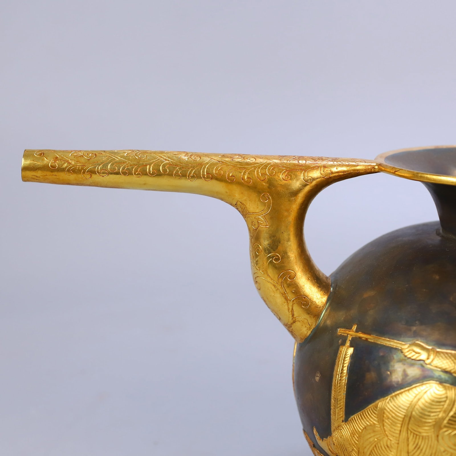 A Exquisite Gilt Bronze Figures Pattern Ewer - 9