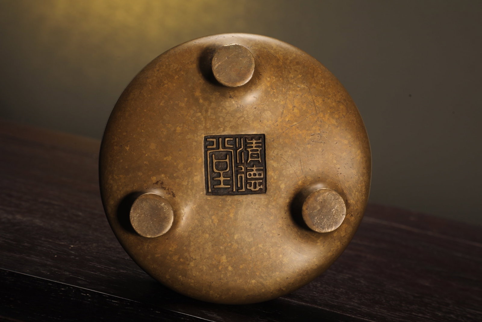 A Exquisite Coppery Tripod Censer - 10